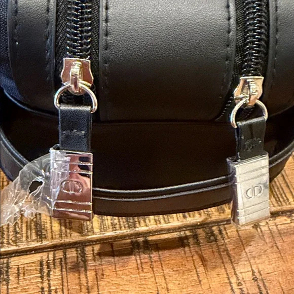 Dior Men's Black and Navy Toiletry Bag/SAUVAGE Mini parfum - Picture 3 of 16